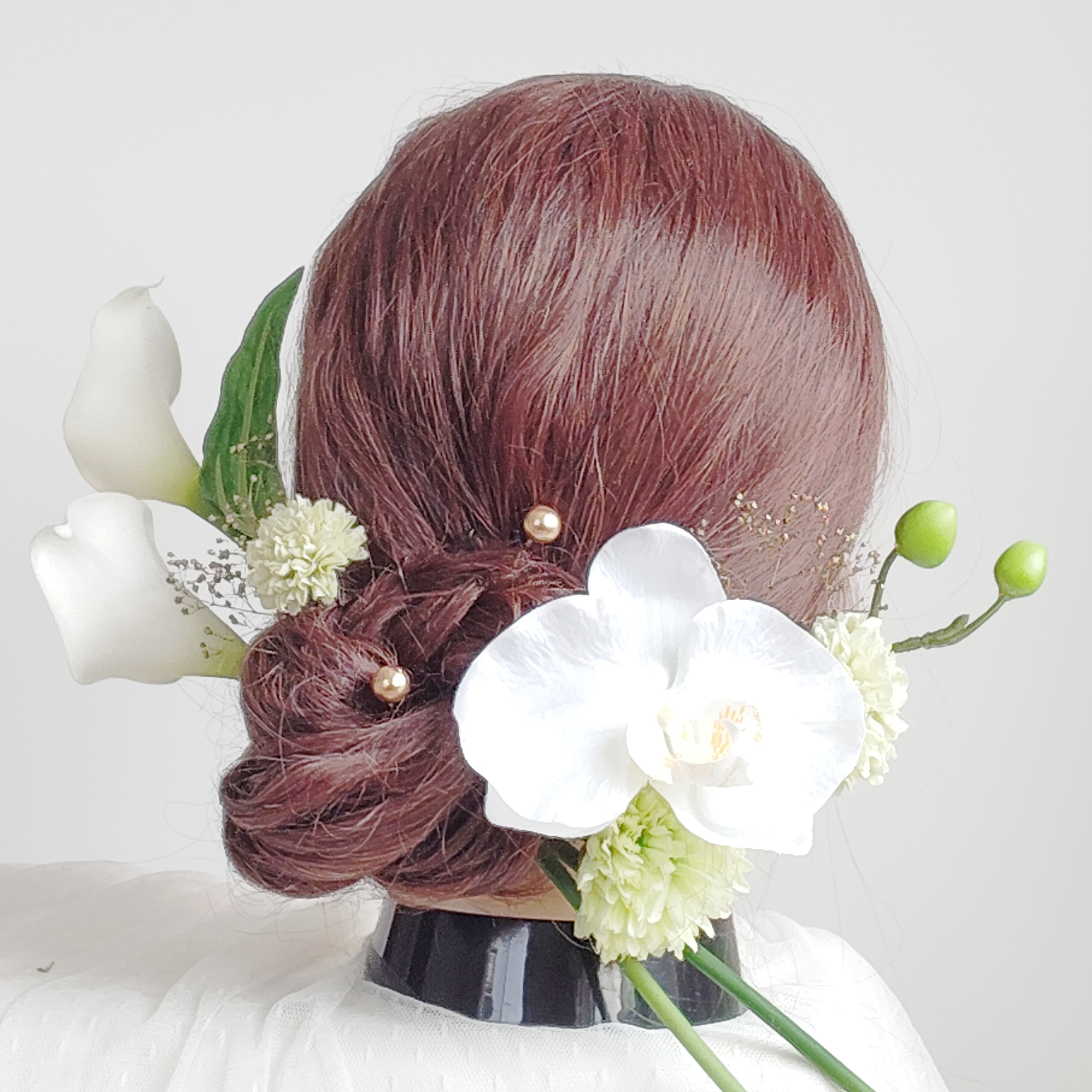 カラーリリィと胡蝶蘭のヘッドドレス 　 髪飾り　ヘアアクセサリー　ウェディング　 結婚式 　 白無垢 　成人式　振袖　袴