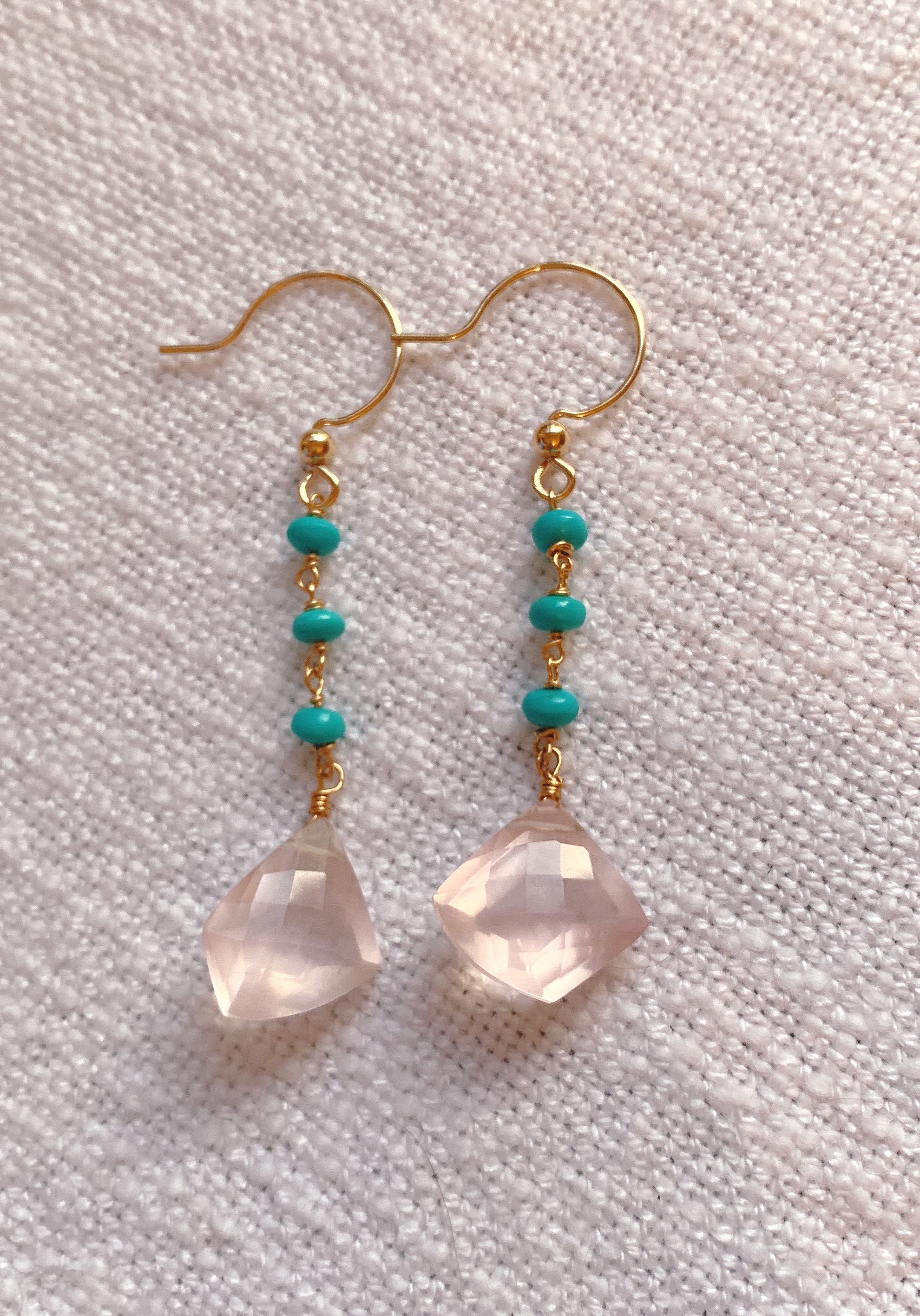 宝石質天然石 ローズアメジストとスリーピングビューティーターコイズ  