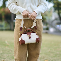 “帆布與皮革的結合”大受歡迎！扁平型金屬扣包 Handmade shoulder bag 2WAY 中型包 第14張的照片