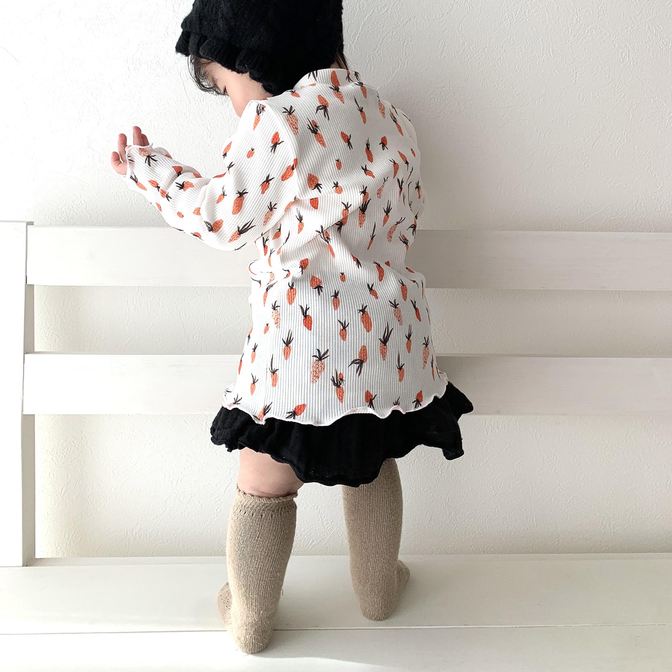 【2026年3月まで】 kids フォルムが可愛いリブニットハイネックセーター/海外生地使用/いちご柄/春/