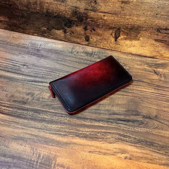 赤い金属ファスナー財布 / 革の手染め ワイン（赤+茶） 12枚目の画像
