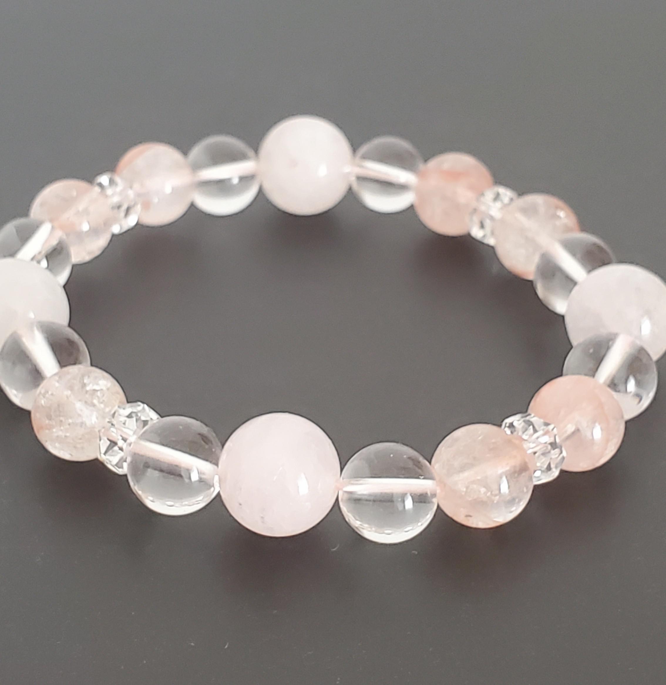 縁起物クォーツブレスレット❤️火と土のエネルギー✨️レッドファントム★ローズクォーツ・クリスタルクォーツ３種の水晶