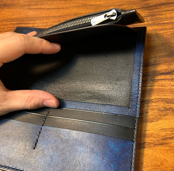 内装染色- 二つ折り長財布 / ブルー（青+紺） 5枚目の画像