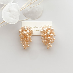 【珍珠花束耳環/耳環】蜜金&amp;奶油色 第1張的照片