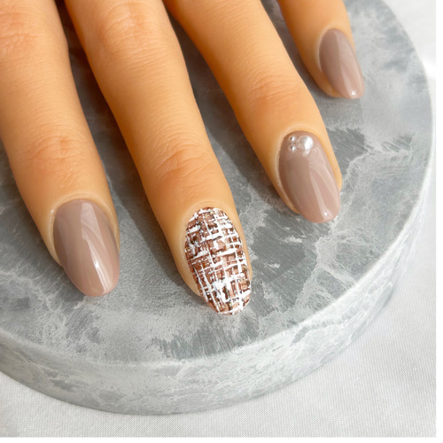 ブラウンツイードネイル/秋冬ネイル/パールネイル ネイルチップ（つけ