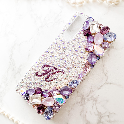 iPhone17pro,16,15,14他イニシャル スワロフスキー ケースパープル系