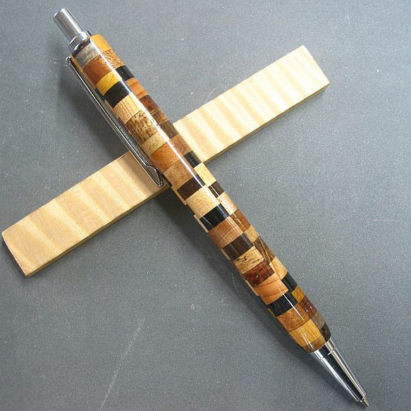 寄木木軸ペン 寄木】木軸シャープペン（0.5㎜）色とりどりの木材が綺麗【即日発送
