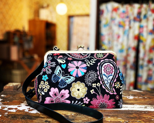 【Zirou様】あおりがま口ショルダー　桜柄　ハンドメイド Zirou様】あおりがま口ショルダー桜柄ハンドメイド
