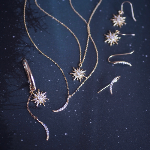 ハンドメイド 星と雪の結晶 ピアス e8c9061246bc4aaa67ae0f54563600