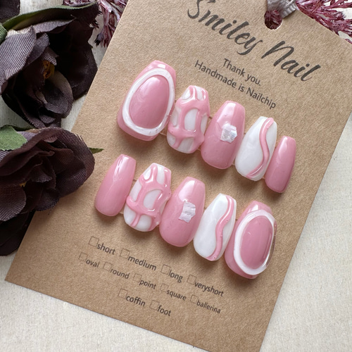 85》韓国 うねうね ピンク ぷっくり ネイルチップ シェル