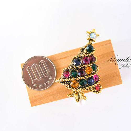 メリークリスマス・鮮やかな宝石がキラキラな輝いているクリスマス