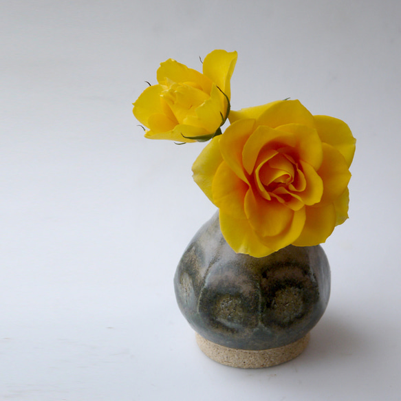 &lt;creema Limited&gt;小花瓶「Beveled Oribe」（陶瓷花瓶） 第7張的照片