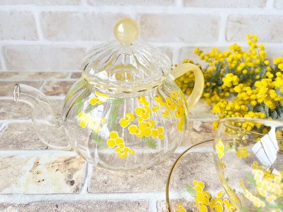 【名入れギフト】ミモザの耐熱ガラスティーポット&ティーカップ・ソーサーのSET 3枚目の画像