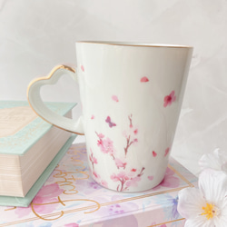 桜と蝶のくすみピンクマグカップ 3枚目の画像
