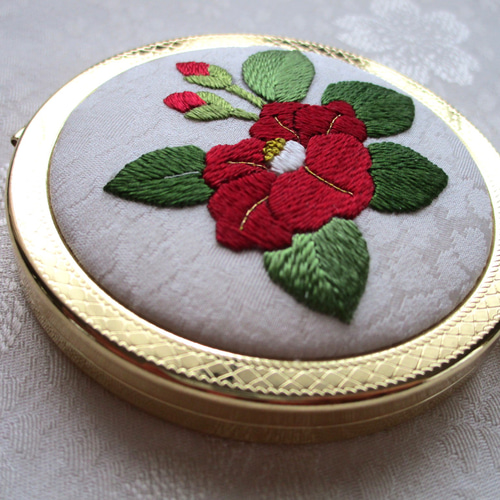 カッチ刺繍　赤① ミラーワーク　インド　手仕事　希少 楽天市場】【ネコポス便】刺繍キット KIKKERLAND Mini Cross