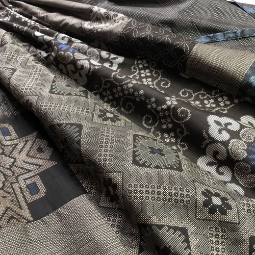 【一点物】大島紬 × 3種龍郷柄入パッチワーク スカート＊裏地シルク＊ポケット付 アンティーク大島紬のパッチワークスカート 裏地付き 龍郷青 着物