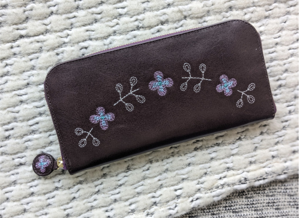 刺刺繍革財布『すみれ』艶D-BROWN（牛革）ラウンドファスナー型☆Slim☆ 5枚目の画像