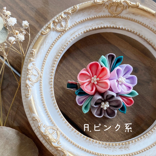 再々販】つまみ細工のブローチ 髪飾り 姫ブーケ ひなぎくデザイン