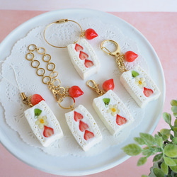 樹脂粘土 スイーツキーホルダー ハンドメイド クッキーのキーホルダー 樹脂粘土のフェイクスイーツ 花 おそろい プチ