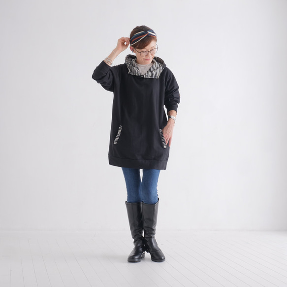 翻新再次上架 x 3 * 露肩高領衫 * 花卉鉤邊連帽衫 * 抓絨內襯 * 套頭衫 * 連帽衫 * 黑色 第8張的照片