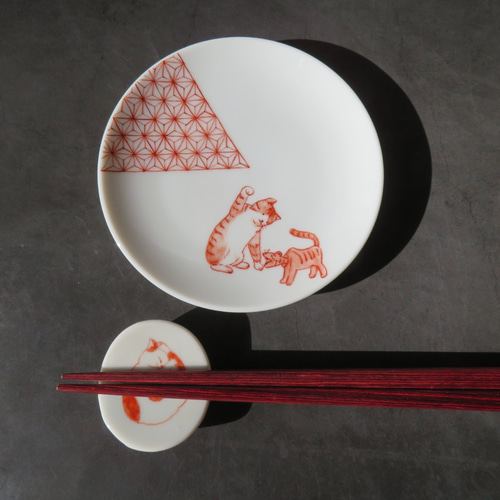 虎の絵柄 陶器小皿 木箱付き 虎の絵柄 陶器小皿 木箱付き 虎の絵柄