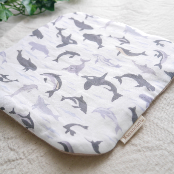 8層紗布手帕♡海豚和虎鯨*20 x 20厘米蓬鬆紗布手帕 第1張的照片
