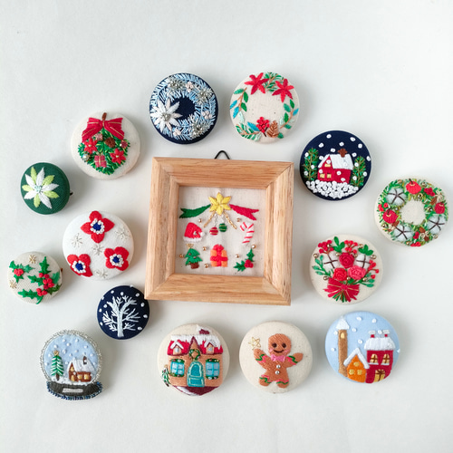リンゴのクリスマスリース刺繍ブローチ ブローチ かなちゃん手