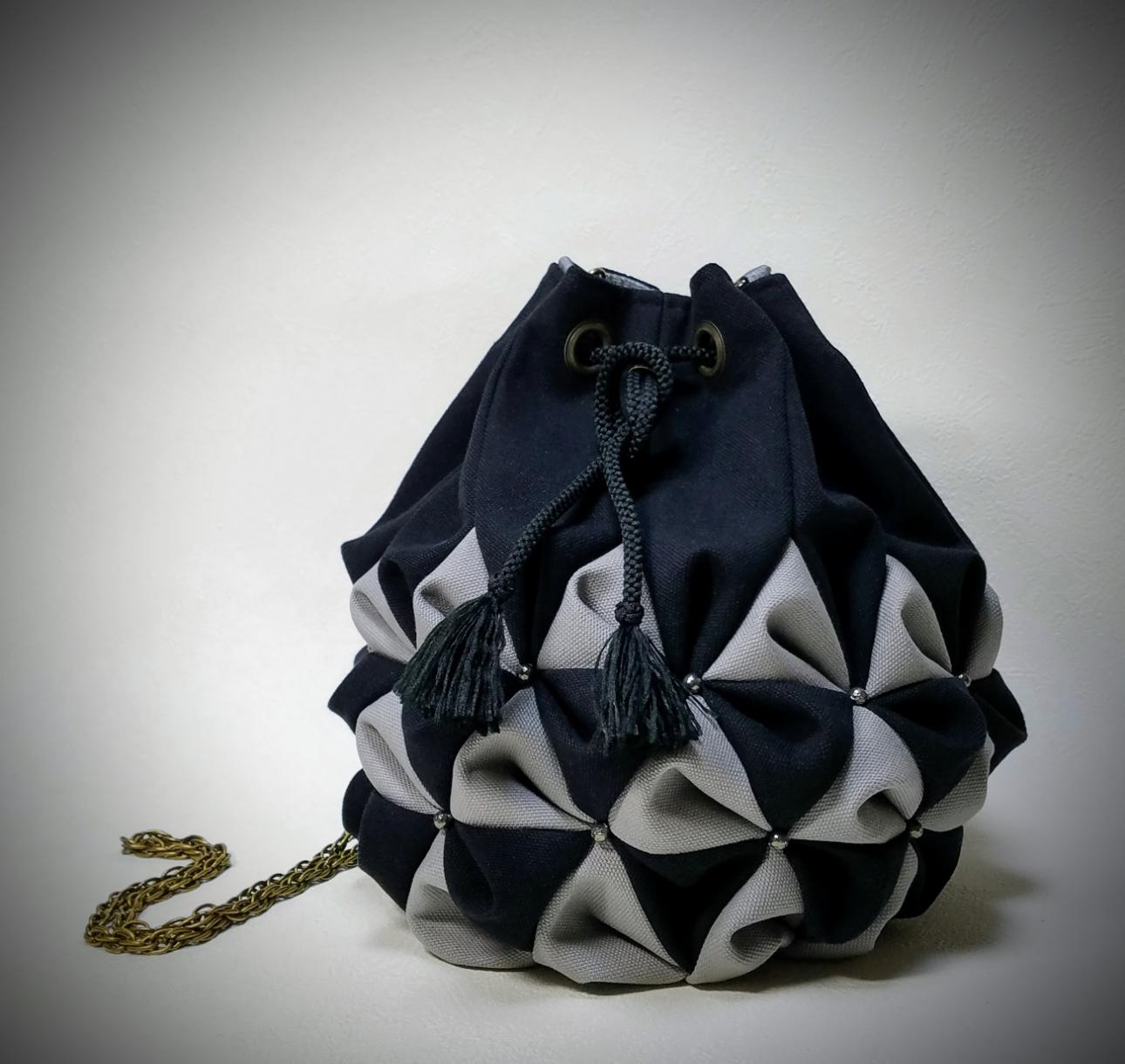 金平糖巾着バッグ　帆布　黒 × グレー　個性的立体ポシェット ショルダーバッグ