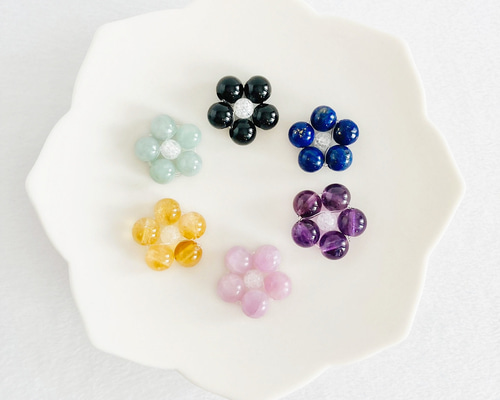 お守り袋の中に】天然石の花守り その他ファッション雑貨 IROHA