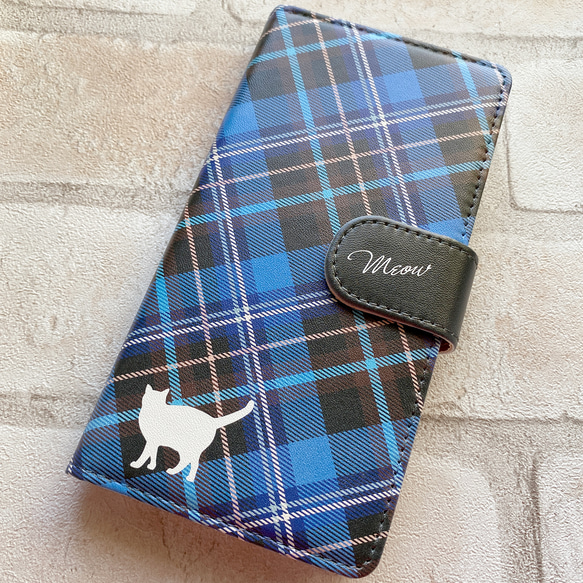 猫とチェックの手帳型スマホケース（ブルーグレイ） 全機種対応 猫 スマホケース iphone15 iphone14 5枚目の画像