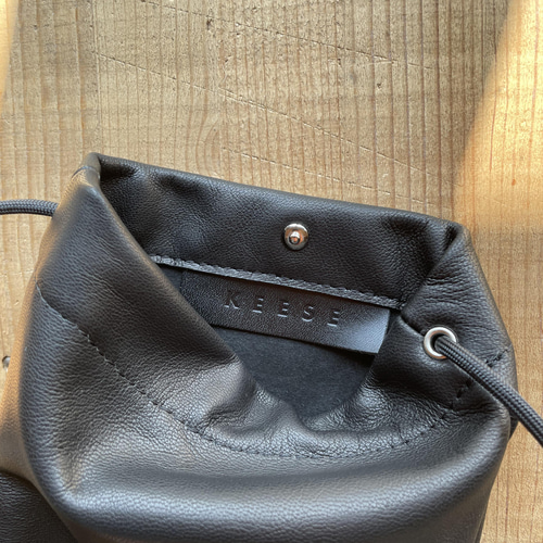 レザー ショルダーバッグ メンズ レディース 黒 ブラック 本革