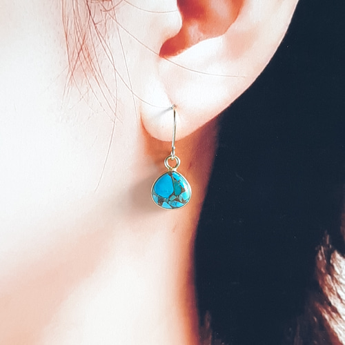 天然石 ブルーコッパーターコイズのシンプルな一粒ピアス/イヤリング