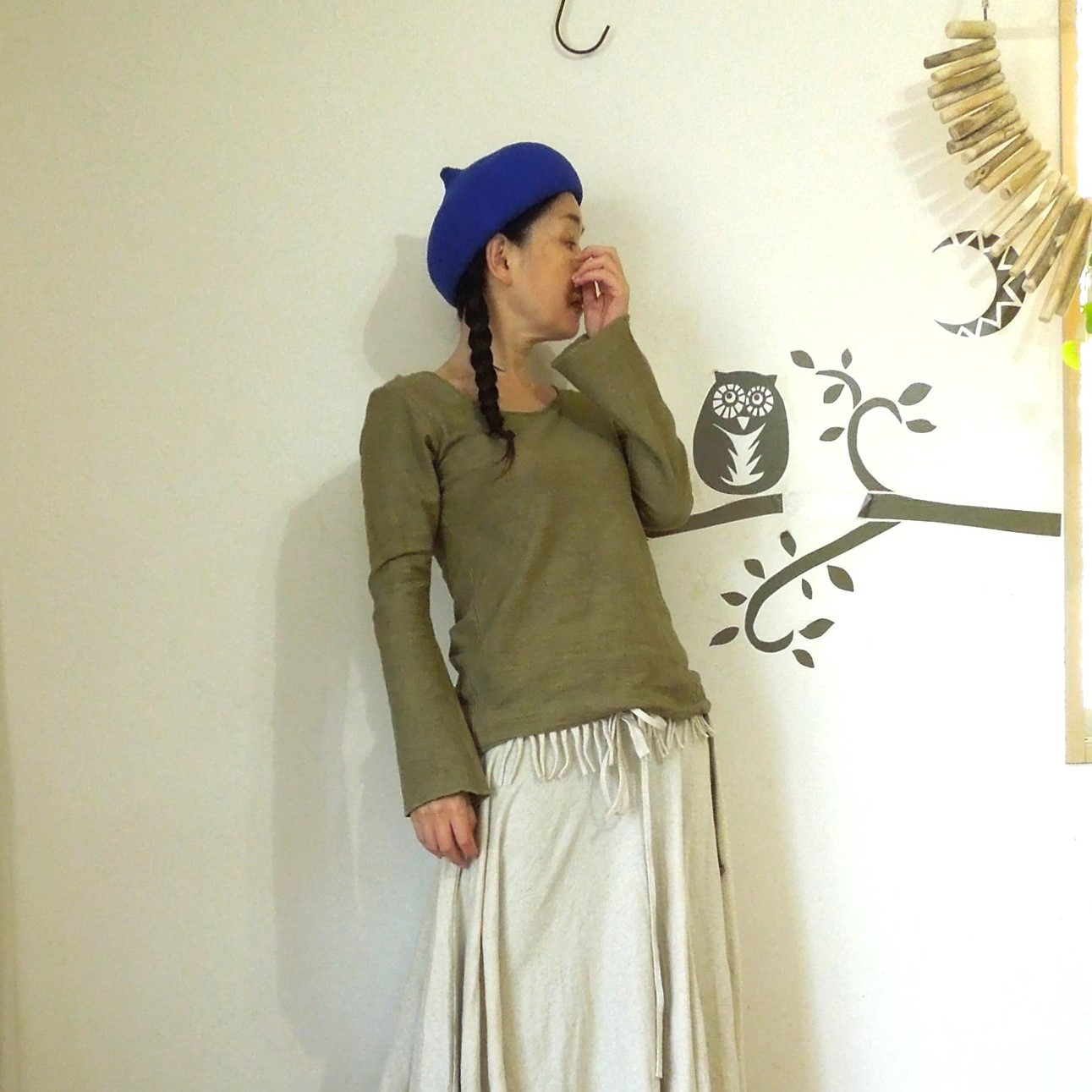 【再入荷】asana ヘンプコットン 厚手 フレアースリーブ●草木染めリーフ