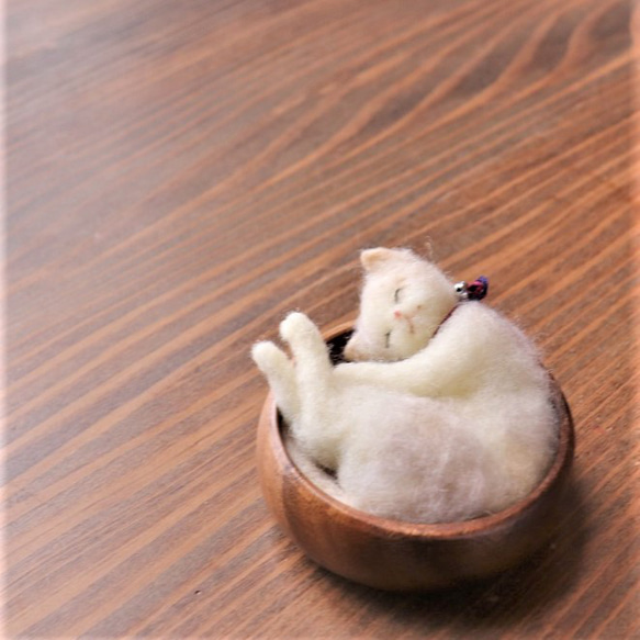 送料400円★木のカップ猫　ぼーろΦ10cm 8枚目の画像