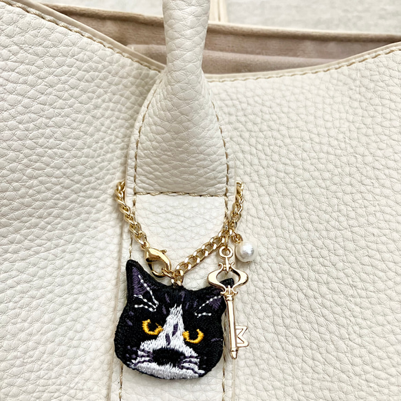 貓吊飾 ♢ 珍珠與鑰匙圖案 第2張的照片