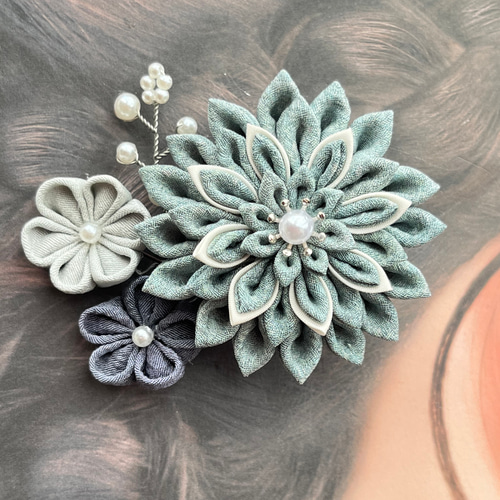 受注制作】2和装髪飾り 水色つまみ細工 小枝アクセサリー 青 水色