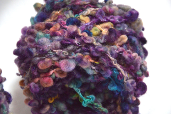 手染め糸　ウールビーグループ　purplemix　nijiyarn 3枚目の画像
