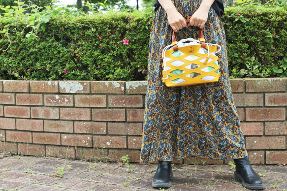 しっとりレザーのかごバッグ☆アボカド柄巾着bag付き☆【avo.leather basketbag】【ネットバッグ】 4枚目の画像