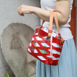 しっとりレザーのかごバッグ☆アボカド柄巾着bag付き☆【avo.leather basketbag】【ネットバッグ】 2枚目の画像