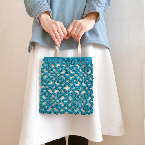 大人ピーコック】透かし模様の上品スクエアバッグコーディネートの差し  