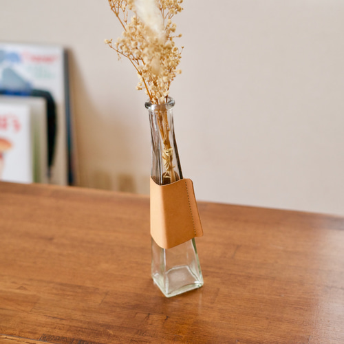 本革ヌメ革とガラスのフラワーベース 一輪挿しの花瓶 きなりナチュラル