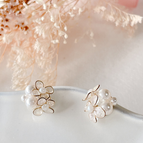 サマーSALE♡50%OFF】 花/小ぶり/ピアス/イヤリング 上品/お出かけ