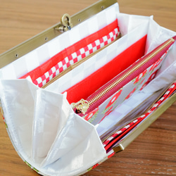 椿の金襴織物で和風長財布＊市松つばき(赤×白)紅白 3枚目の画像