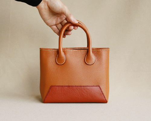 未使用品✨HAMANO ミーティア　ハンドバッグ　パドロック　キャメル　レザー 未使用品✨HAMANO ミーティア ハンドバッグ パドロック キャメル