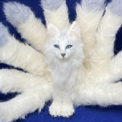 miaの羊毛フェルト屋さん 受注商品 白 九尾狐 羊毛フェルト 展示に