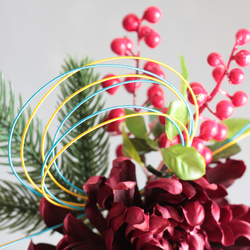 選べる2色【菊の造花付き】コロンと丸いゴールドワイヤーフラワーベースの投げ入れ 20枚目の画像