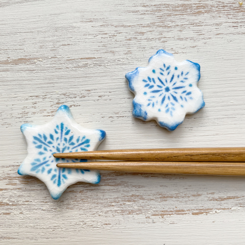 専用　NO.483 箸置き2点セット レジン 雪の結晶(蓄光) NO.483 箸置き2点セット レジン 雪の結晶(蓄光) - メルカリ