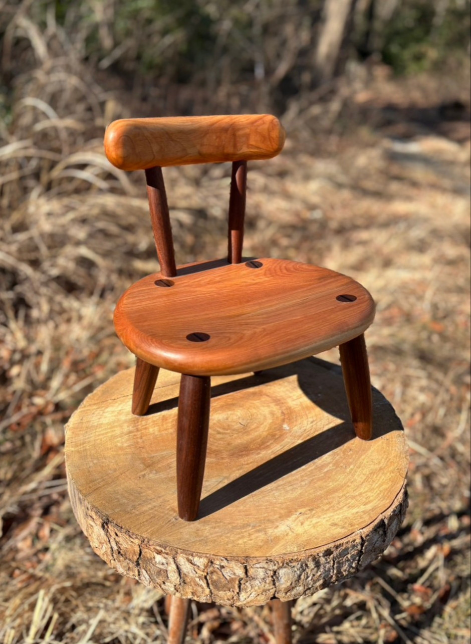 受注製作　無垢の木の子ども椅子(カバの木)