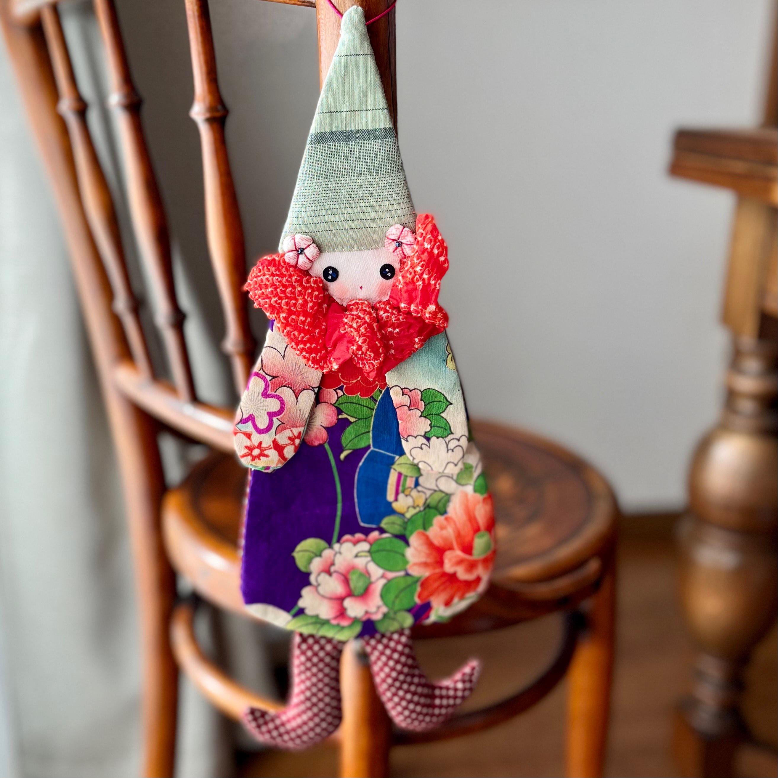 ピンクの布製ピエロ人形 人形