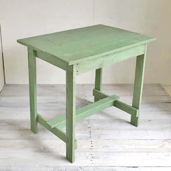 デスク｜ライトグレー｜パソコンデスク｜薄塗りモルタル｜三角脚